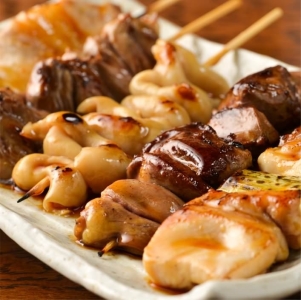 焼きのもや揚げものなどのメニューも提供しています。