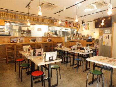 飲み放題コースが3000円からとリーズナブルな価格設定です。