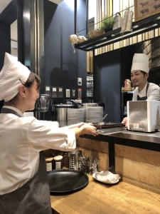 未経験者も大歓迎!早い段階で全ての調理に携わることができます。