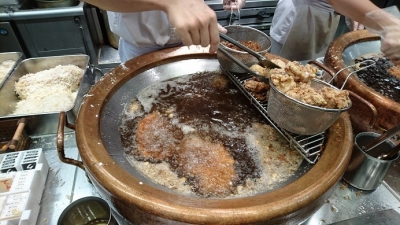 スキルに合わせて、1~3店舗をお任せします!ひとつの会社経営に近い感覚で、店舗運営に関われます!