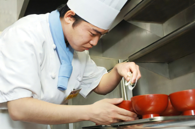 ☆新店OPEN決定☆とんかつ・焼肉・イタリアン業態で、調理経験を活かそう!研修制度が充実◎