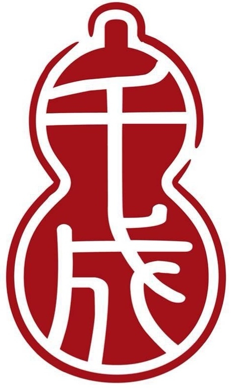 アルバイトスタッフは大学生が中心!やさしい先輩ばかりなので、未経験の方もご安心ください♪