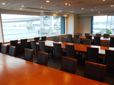 食事を通じて、人と人のコミュニケーションを促すのも社員食堂の役目です。