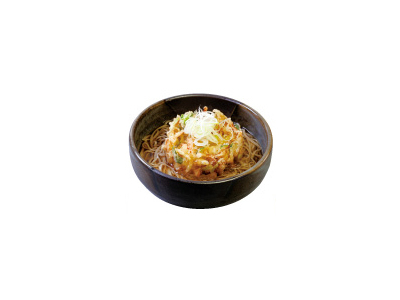 天ぷら、蕎麦だけでなく、アルコールや手仕込みのおつまみも用意し、チョイ飲みにも対応しています