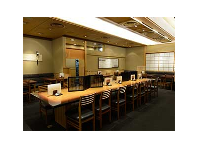 将来は、係長、次長、店長など、責任者にキャリアアップをめざすこともできます。