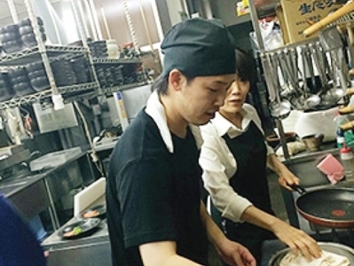 軽井沢で人気の高級焼肉店◎女性活躍中のお店です!