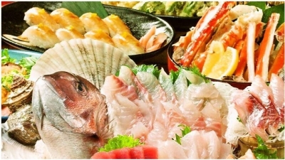 姿造りやお寿司、天ぷら、煮物など、草津漁港直送の鮮魚調理にも携わります!