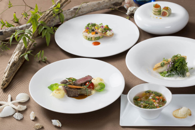 厳選された食材と洗練された料理手法で作り出される、スペシャルディナーコース