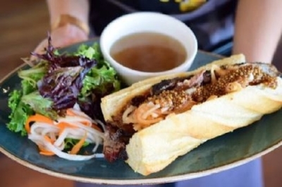 まずは料理人としての腕をみがき、将来は料理長もめざせます!