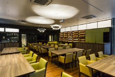 スタイリッシュな店内は広々としていて、宴会や貸切パーティなどにも重宝されていますよ♪
