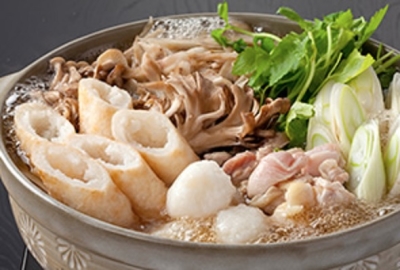 きりたんぽ鍋をはじめ、秋田の名物料理を楽しんでいただいています。