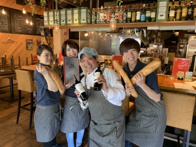 若手からベテランが一丸となって店舗を運営しています◎