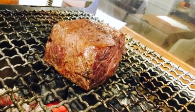 料理に合う肉料理は炭火焼でもご提供。リーズナブルに、思う存分楽しめる日替わりメニューもあります!