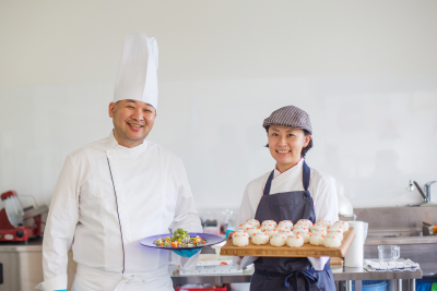 未経験者歓迎!接客や調理をおまかせする、店舗スタッフを募集します。