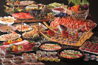 施設ごとに、地元の食材を使ったり、ご当地料理を提供したりと、食材と料理のバラエティは豊か。
