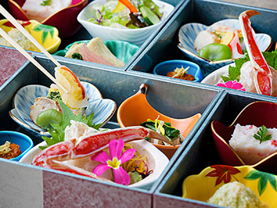 旬の食材をふんだんに使ったメニューをご提供しています