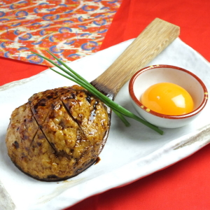 熊本の名酒に合う料理をご用意しております。(地鶏炭火焼)