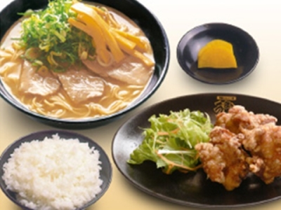 究極のしょうゆとんこつラーメンを提供。休みも多くリフレッシュも万全。安定して長く働くことができます!