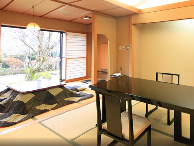 客室はわずか六室。経験の浅い方も、行き届いたていねいなサービスをお届けすることができます。