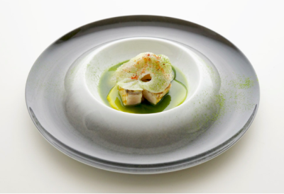素材の持ち味を大切にした自然派フランス料理「キュイジーヌ・ナチュレル」をご提案しています
