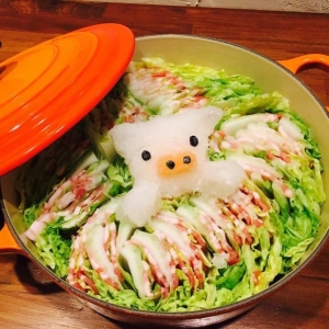 「とんとん拍子」は、豚しゃぶやオーガニック野菜の料理が名物のお店