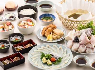薄造りや唐揚げなど、ふぐ料理のコースのほか、高品質の魚介料理が楽しめる海鮮料理店を展開中です。