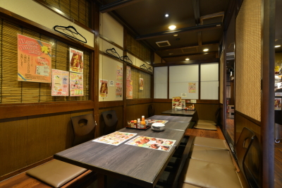 掘りごたつ席やテーブル席での宴会も可能!お客様の笑顔のため、心のこもったおもてなしをお願いいたします