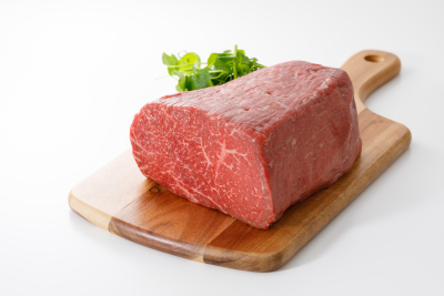 肉はオリジナルの「國和牛」を使用。肉の知識やイタリアンのスキルが磨けます。