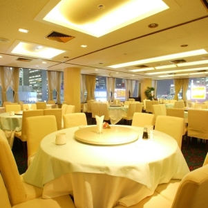 主任や店長・料理長、支配人など、多岐にわたるキャリアプランもご用意しています。
