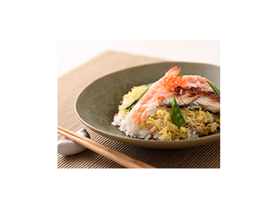 当キッチンでは、1日あたり40アイテム、3万食分を調理しています。