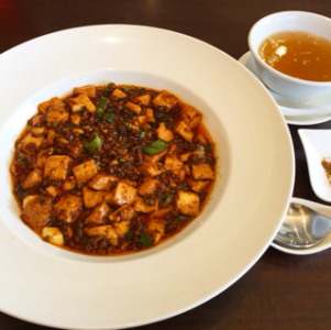 オーナーは東京の上海料理店で店長として活躍していた実力者です。