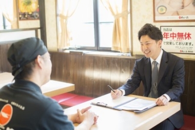 店長昇格後は、エリアマネージャー、スーパーバイザーなどのキャリアアップの道が開けています。