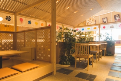 未経験の方、歓迎!イチからサービスを学び、店長もめざせますよ!