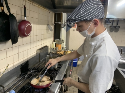 警察署内の職員食堂にて調理をおまかせ◎女性スタッフ多数活躍中の職場です!