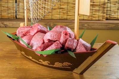 「毎日食べれる焼肉」がコンセプトの、赤身と希少部位のカリスマとも言われる焼き肉店です。