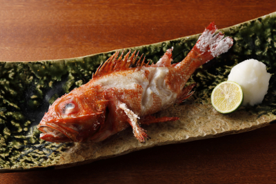 全国の市場から毎朝届く鮮魚をつかったメニューが大人気◎