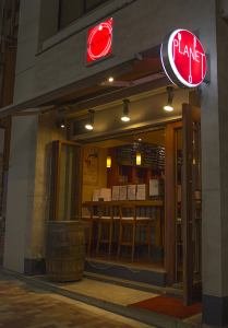 個人店に近く、みんなでお店を創り上げています。