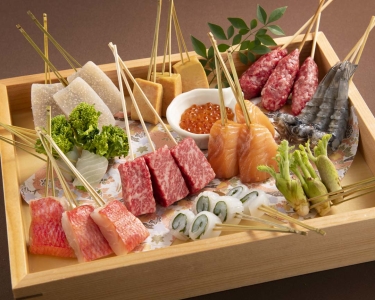 旬の食材を使用した串揚げが「串亭」の自慢!揚げ方研修も行っているので、串揚げ経験がない方も大歓迎♪