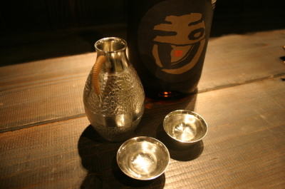 全国各地の銘酒を豊富にラインナップしたお店を運営。日本酒などのお酒にも詳しくなれます。