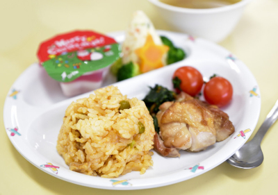 休日は月8日、土日休み◎しっかりと仕事をしながらも、しっかりと休むことができる環境が整っています☆