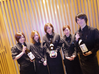 スタッフがイキイキと仕事しなければ、お客様を笑顔で満足させることができないと考えています。