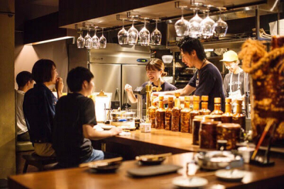 スタッフの仲の良さが自慢♪ 未経験スタートの人も多く、みんなで協力し合いながらお店作りをしています!