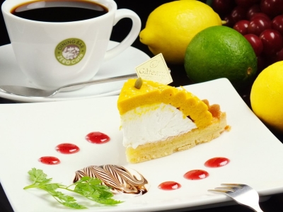 カフェタイムには、かわいいスイーツもご提供☆彡とことんオシャレにこだわったお店です♪