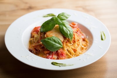 全国の契約農家さんから仕入れる旬の食材をふんだんに使ったパスタをメインに提供!