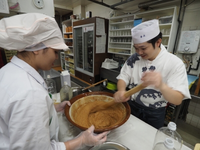 実践型教育なので、社歴・年齢関係なくいろいろなことをどんどんお任せします!