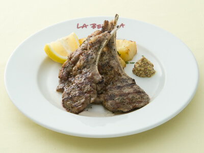 本店の味をそのままに、本格イタリアンを提供しています。