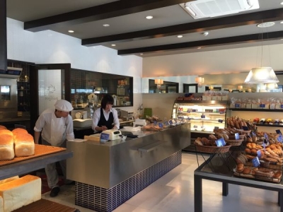 「半径1km以内のお客様に愛されるお店」をめざし、毎日食べても飽きないパン作りに取り組んでいます