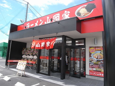 将来は、複数店舗の管理を行うSVや、本部勤務などめざせる道も多彩です。