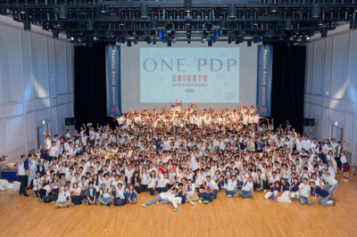 全社員約900名分のオリジナルTシャツも作成。
