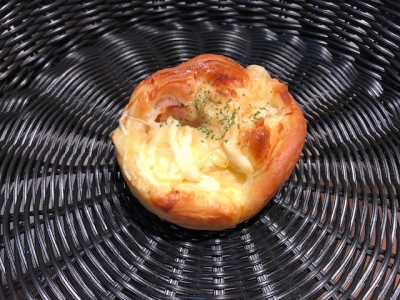 パンづくりから販売まで、店内業務全般をおまかせします。